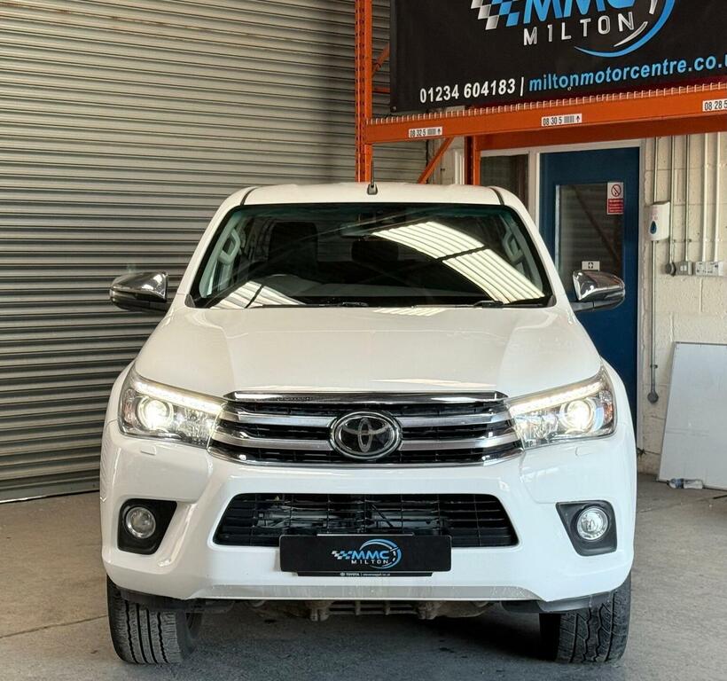 Toyota HILUX Pickup 2.4 D-4d Invincible 4Wd Euro 6 Ss 4 EO20ENN White #5
