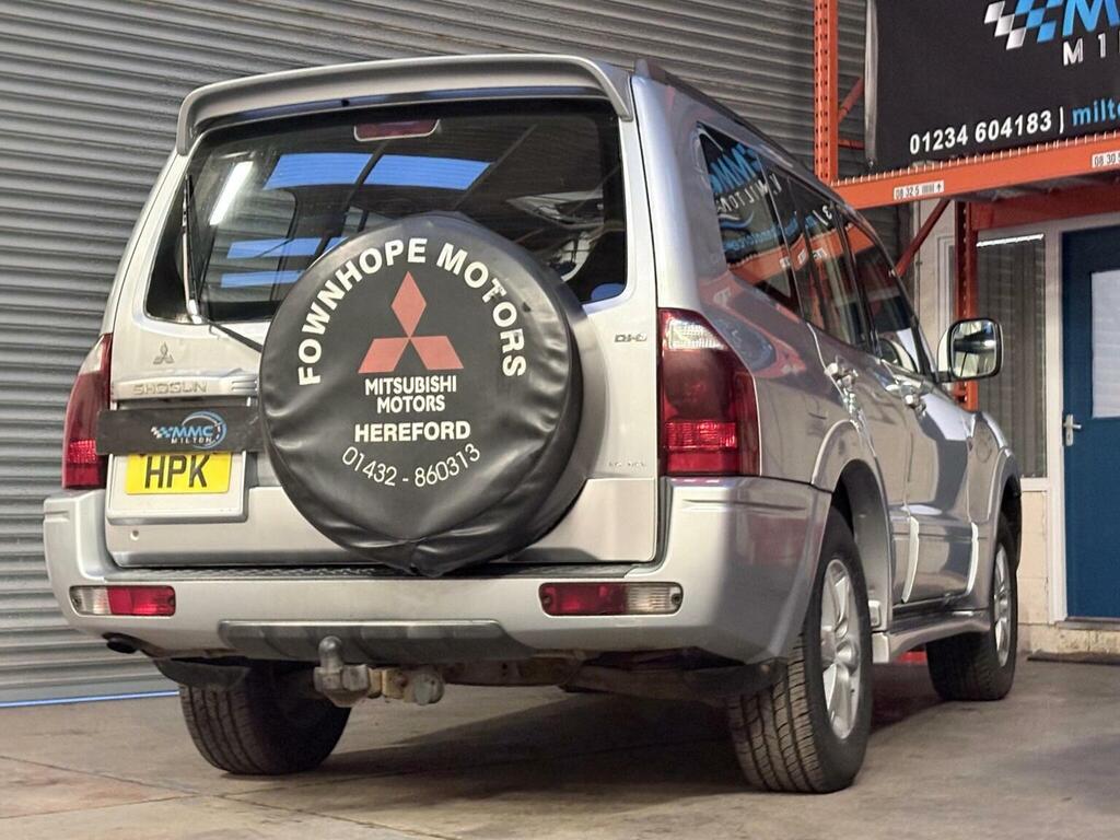 Mitsubishi Shogun 3.2 Di-d Warrior Black #11
