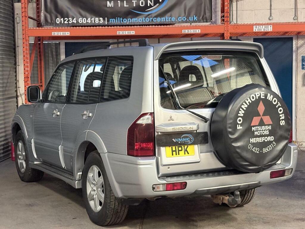 Mitsubishi Shogun 3.2 Di-d Warrior Black #12