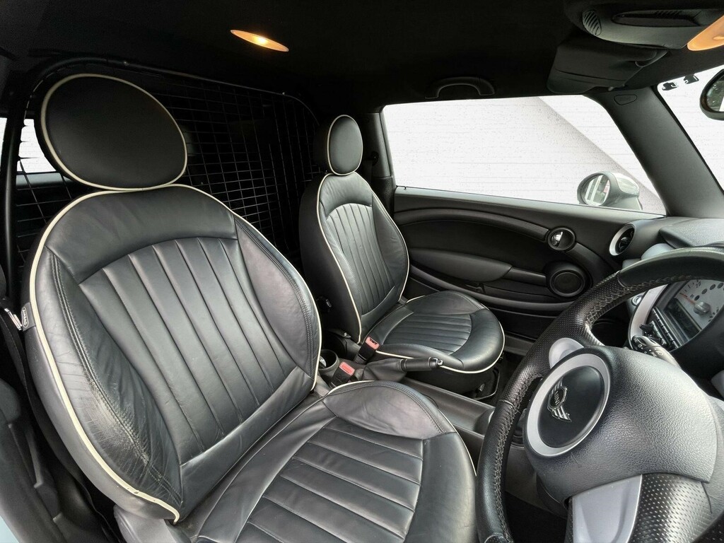 Mini Clubvan  White #3