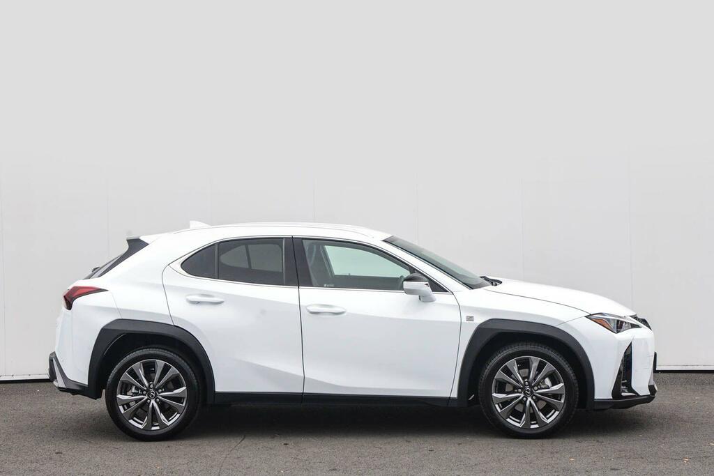 Lexus UX 300H 2.0 F-sport Design Cvt White #5