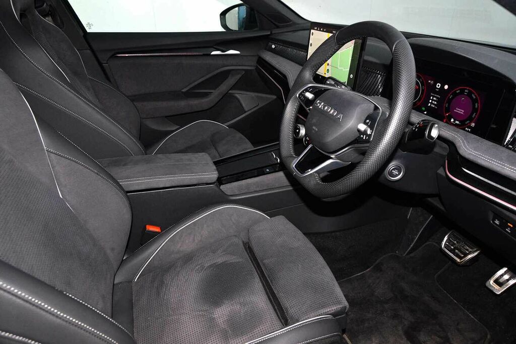 Skoda Superb 2.0 Tsi 204 Sportline Dsg DG75ZNO Black #6