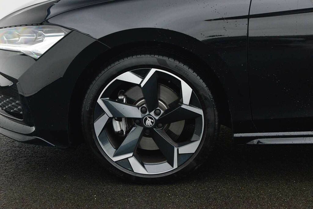 Skoda Superb 2.0 Tsi 204 Sportline Dsg DG75ZNO Black #5