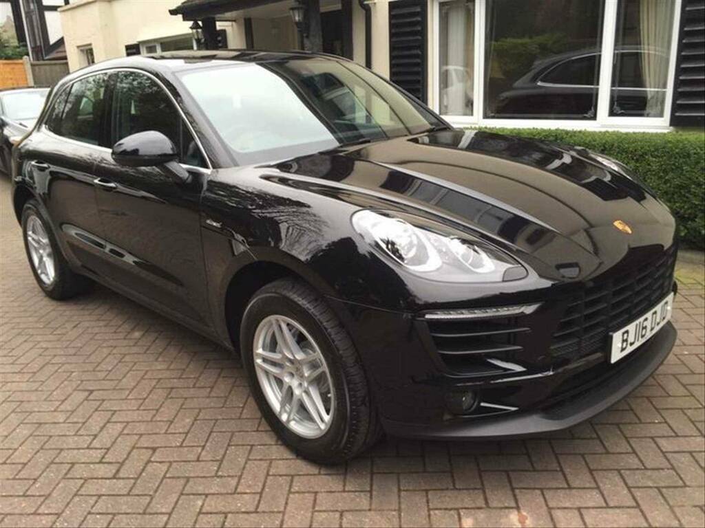 Porsche Macan D S Pdk Black