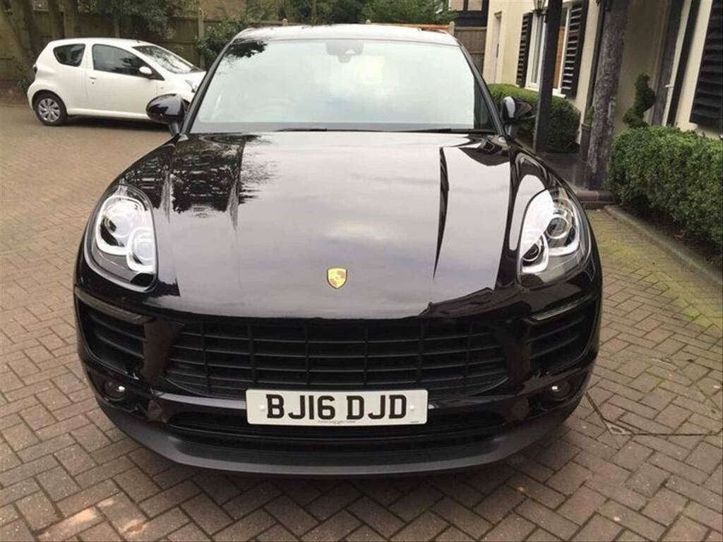 Porsche Macan D S Pdk BJ16DJD Black #4