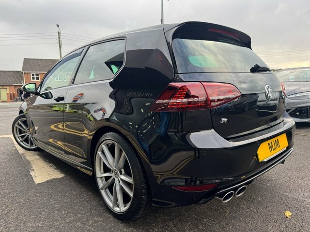 Volkswagen Golf 2015 2.0 Tsi Bluemotion Tech R Hatchback Petro Black #2