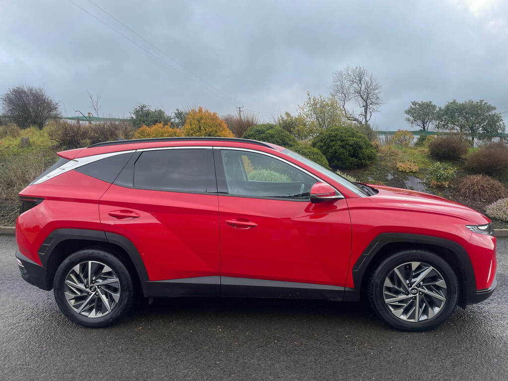 Hyundai Tucson 1.6 Tgdi Premium 2Wd SV71XXH Red #4