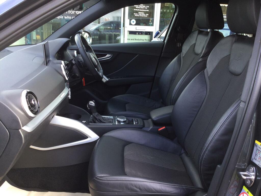 Audi Q2 1.5 Tfsi Cod 35 Black Edition Suv S Tro LS22JOU Grey #6