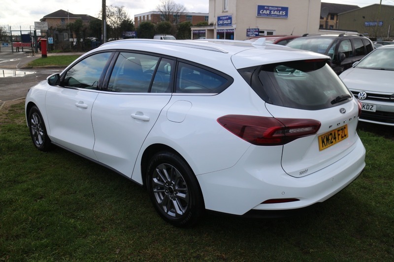 Ford Focus Titanium KM24FZC White #3