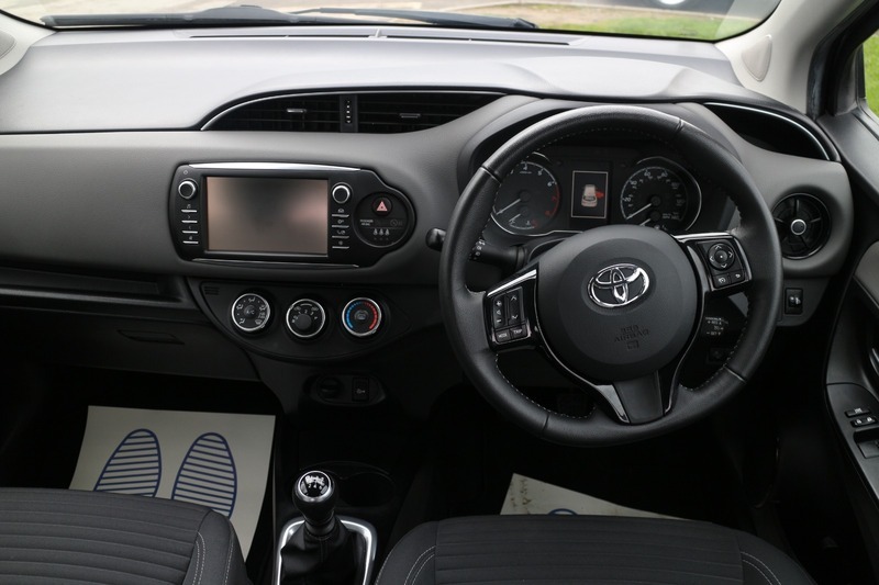 Toyota Yaris Vvt-i Icon CX20SKD Grey #6
