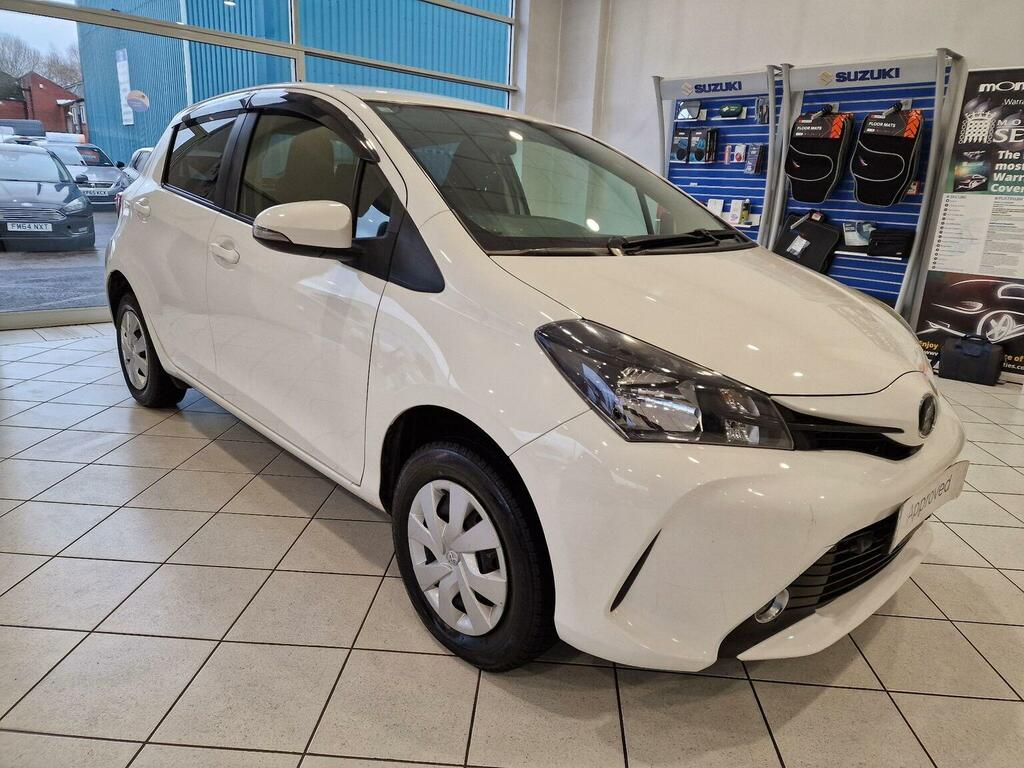 Toyota Vitz Hatchback 1.3 4X4 201464