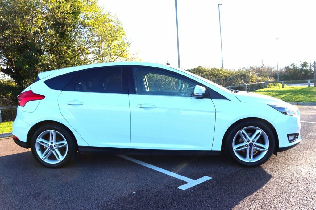 Ford Focus 1.5L Zetec LR65LWF White #5