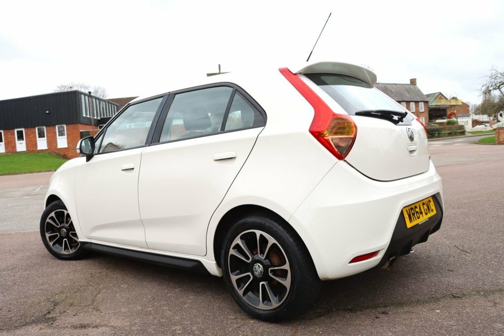 MG MG3 1.5L 3Form Sport White #4