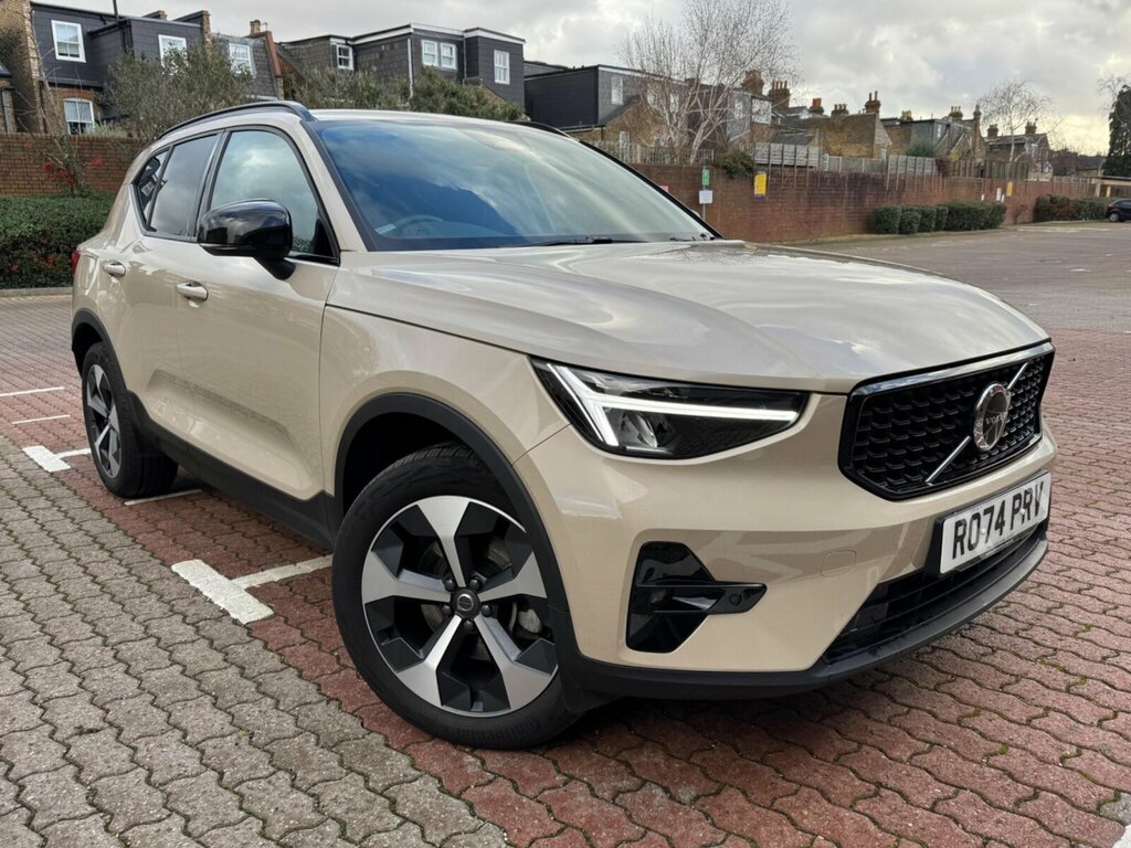 Volvo XC40 2.0 B3 Mhev Plus Dct Euro 6 Ss 