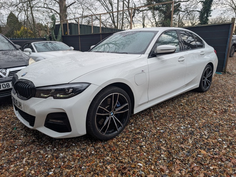 BMW 3 Series 330E M Sport V100RJH White #6