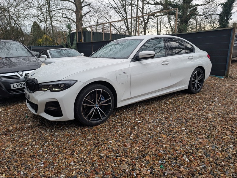 BMW 3 Series 330E M Sport White