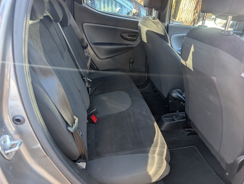 Chrysler Ypsilon Se Grey #6