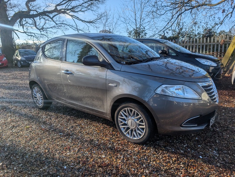 Chrysler Ypsilon Se Grey #2