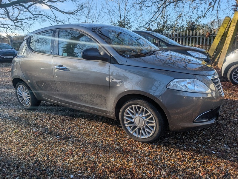 Chrysler Ypsilon Se Grey #3
