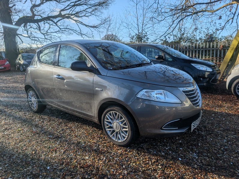 Chrysler Ypsilon Se Grey