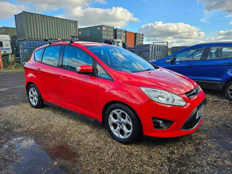 Ford C-Max Zetec Red