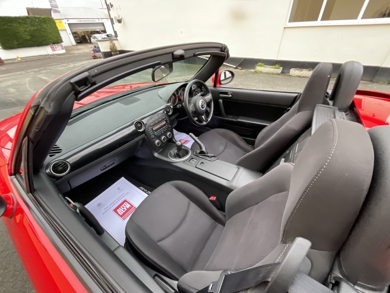 Mazda MX-5 Roadster Convertible MW14OXG Red #2
