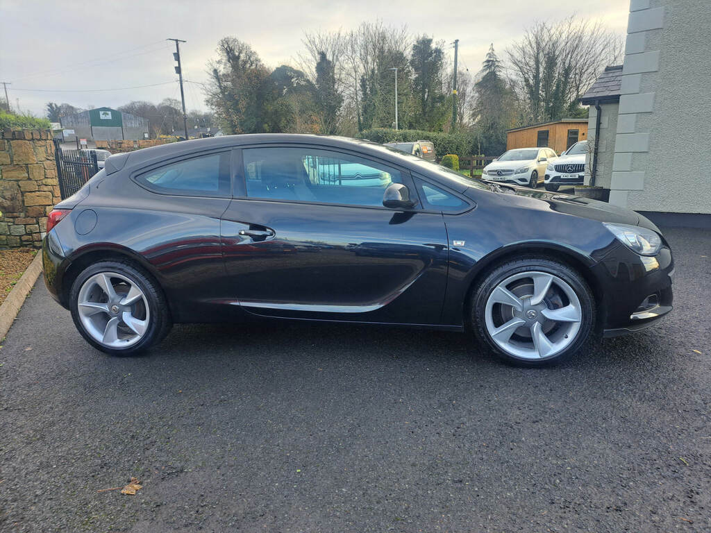 Vauxhall Astra GTC 1.4T 16V Sport VA66KDK Black #6