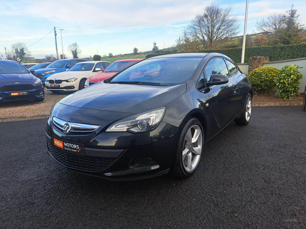 Vauxhall Astra GTC 1.4T 16V Sport VA66KDK Black #2