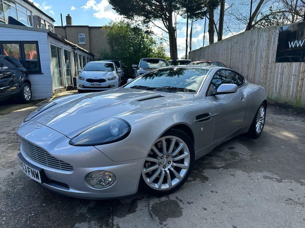 Aston Martin Vanquish 5.9 Coupe SN53FNW Silver #2