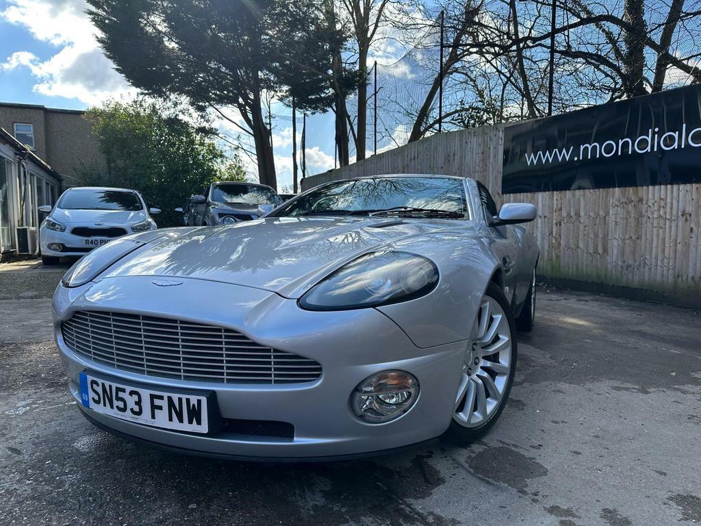 Aston Martin Vanquish 5.9 Coupe Silver