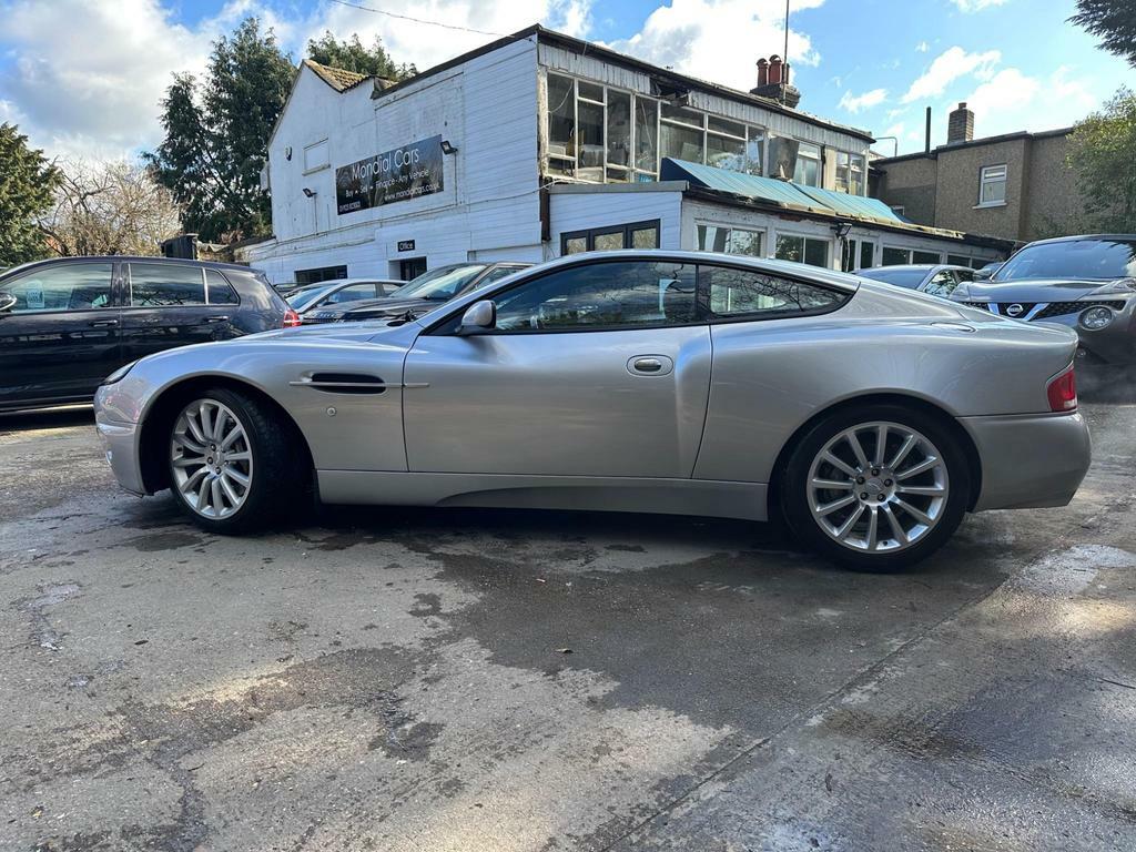 Aston Martin Vanquish 5.9 Coupe SN53FNW Silver #4