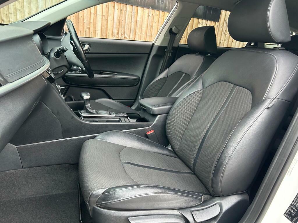 Kia Optima 1.6 Crdi 3 Sportswagon Dct Euro 6 S S White #4