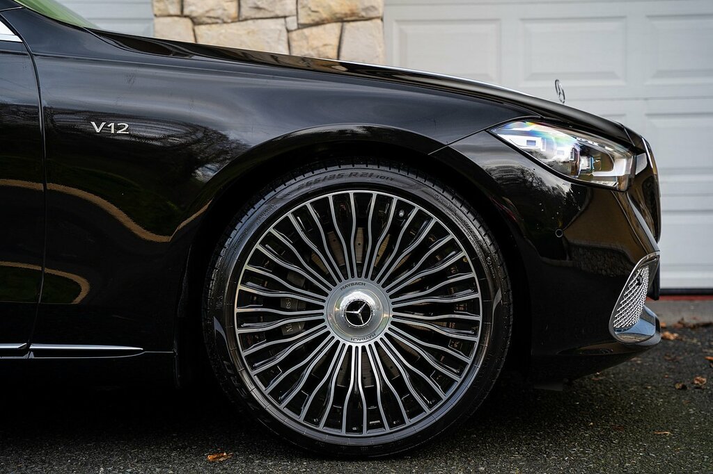 Mercedes-Benz Maybach S Class Saloon Black #4