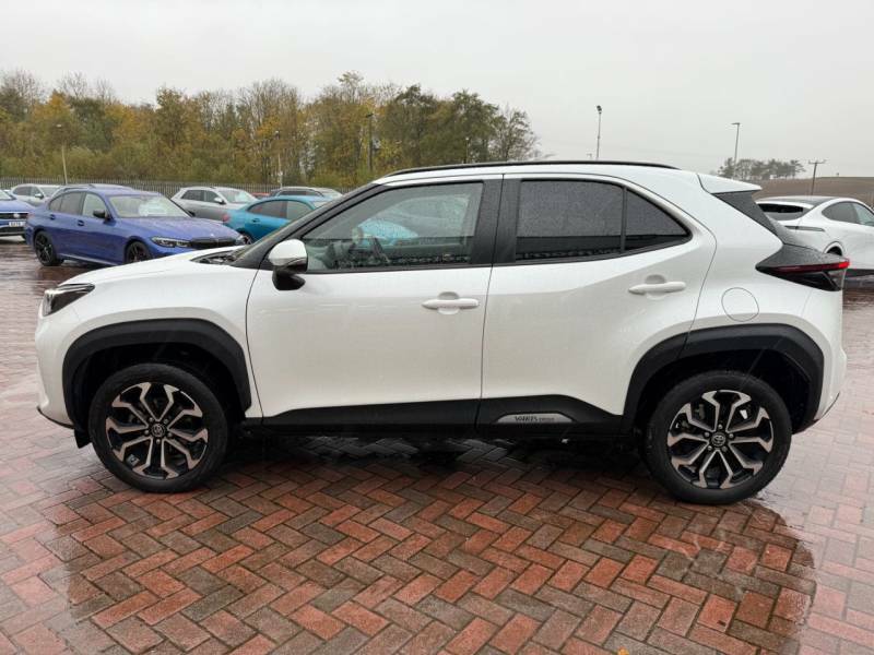 Toyota Yaris Cross 1.5 Hybrid Design - 2023 23 FL23WFD White #5