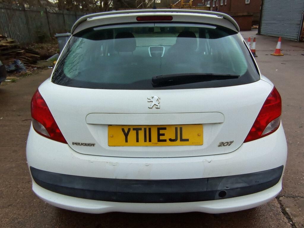 Peugeot 207 1.4 Vti Envy Euro 5 YT11EJL White #6