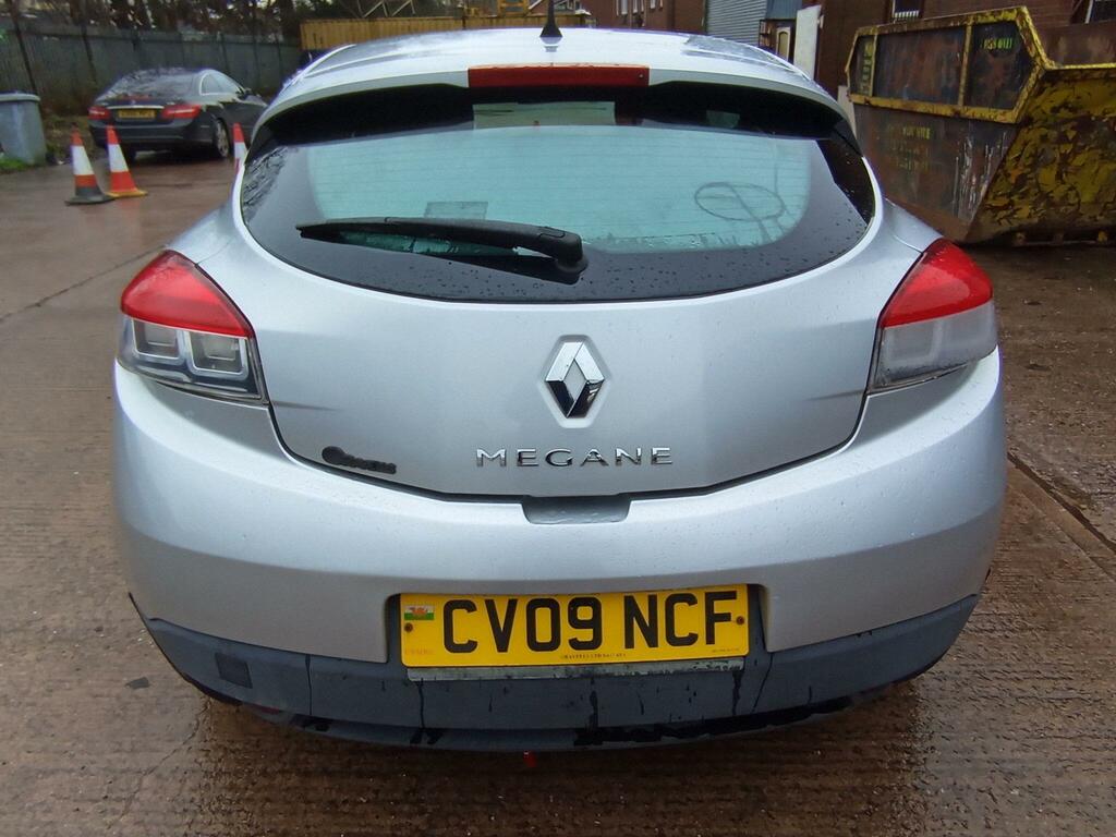 Renault Megane 1.6 16V Expression Euro 5 Silver #6