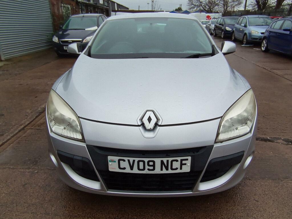 Renault Megane 1.6 16V Expression Euro 5 Silver #2