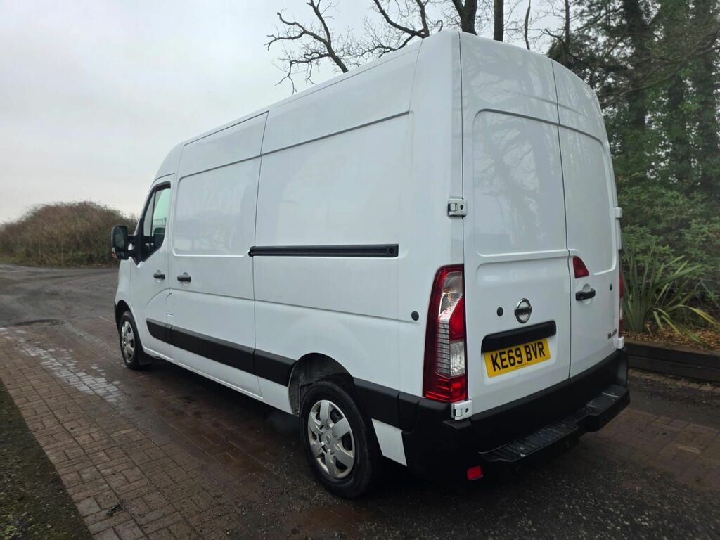Nissan NV400 2.3 Dci 35 Acenta Panel Van Fwd White #3