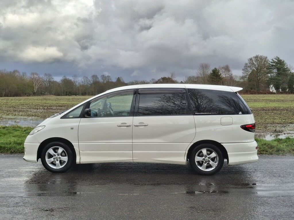 Toyota Estima Mpv Red #7