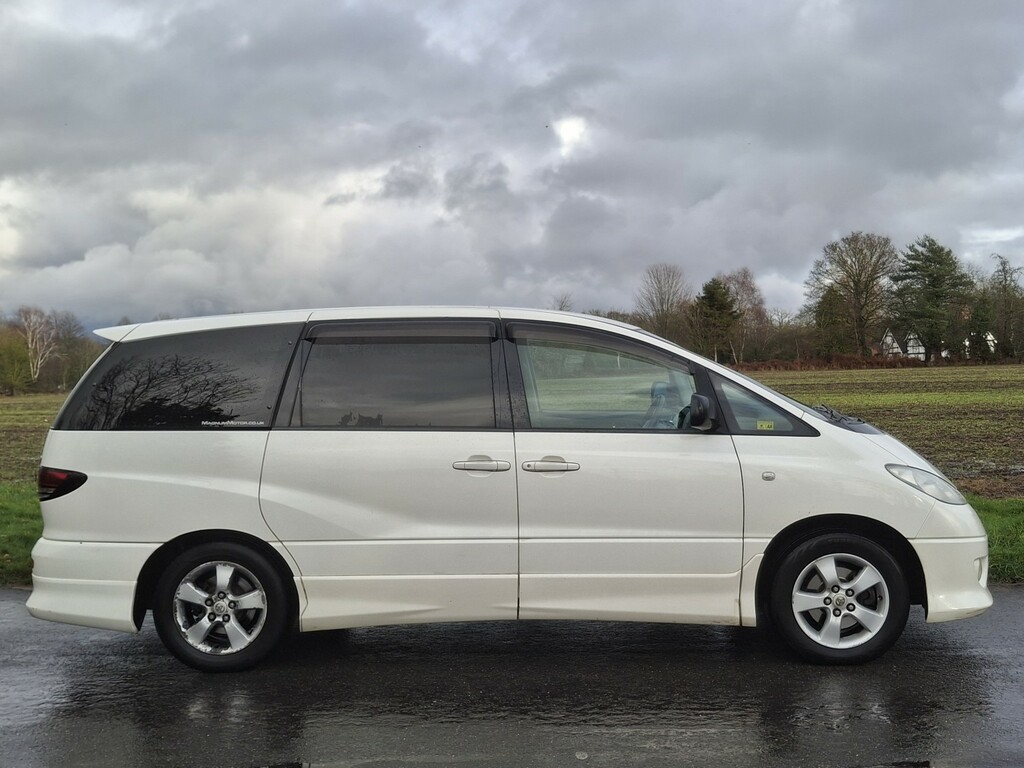 Toyota Estima Mpv Red #3