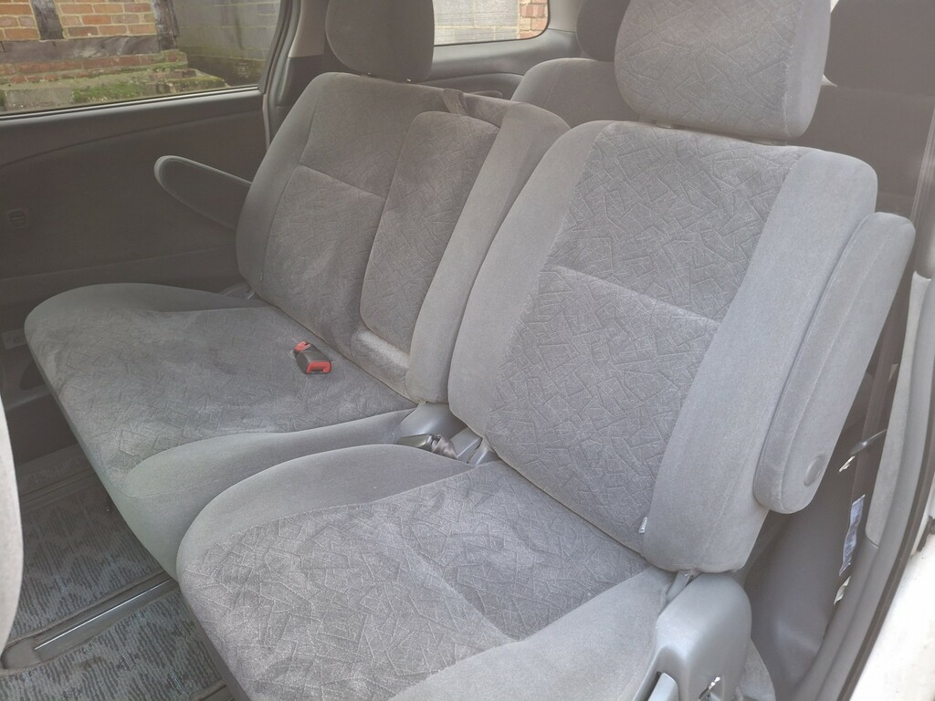 Toyota Estima Mpv Red #17