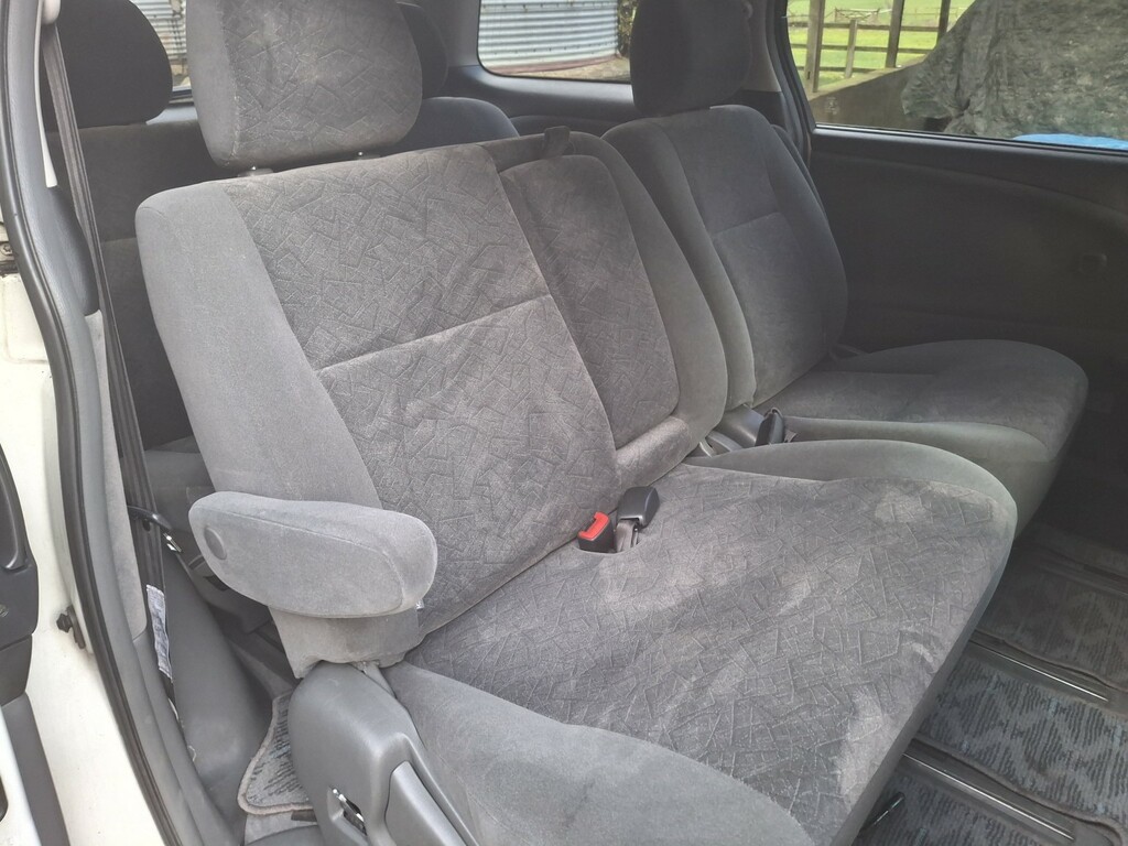 Toyota Estima Mpv Red #14