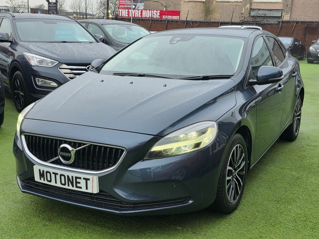 Volvo V40 2.0 T2 Momentum Edition 121 Bhp YR69MJJ Blue #5