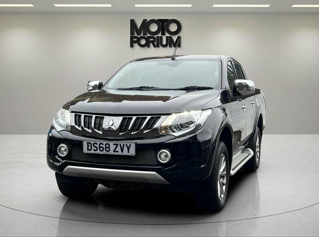 Mitsubishi L200 Pickup 2.4 Di-d Dc Barbarian 4Wd Euro 6 DS68ZVY Black #3