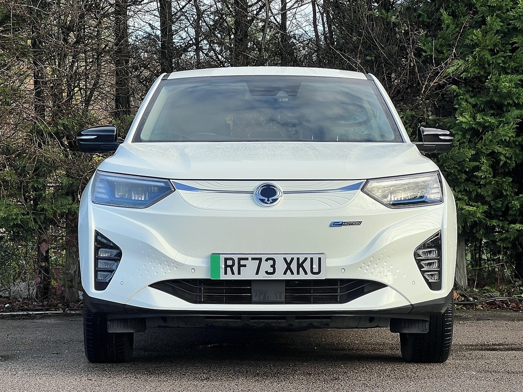 SsangYong Korando e-Motion Ultimate White #4