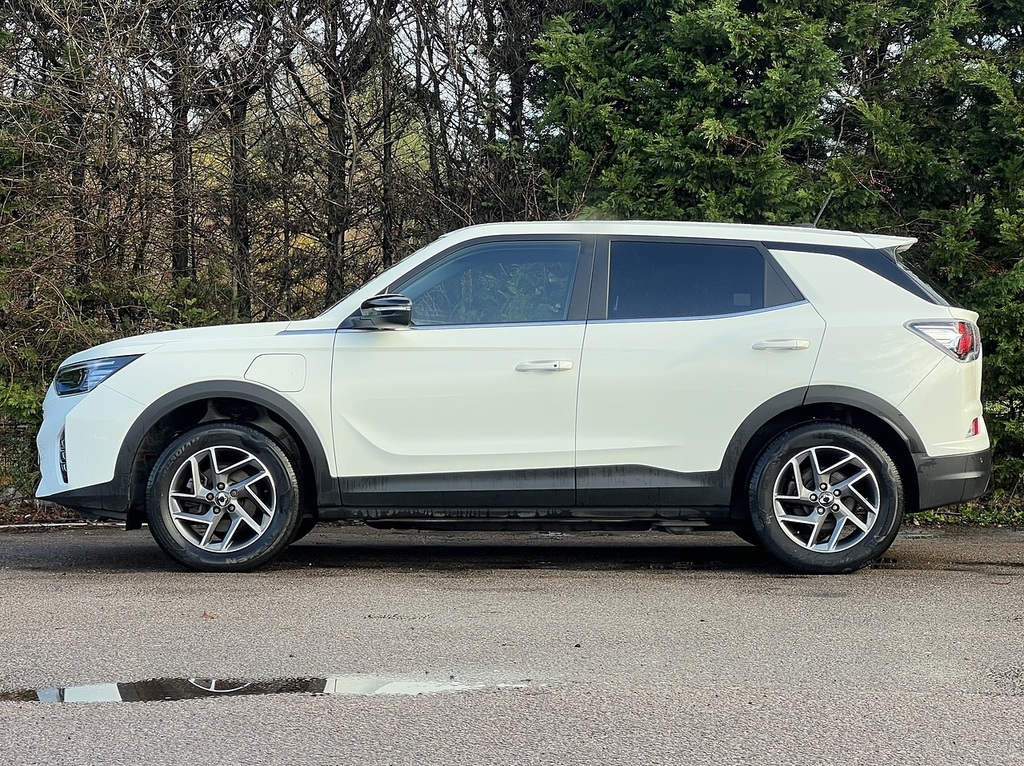 SsangYong Korando e-Motion Ultimate White #5