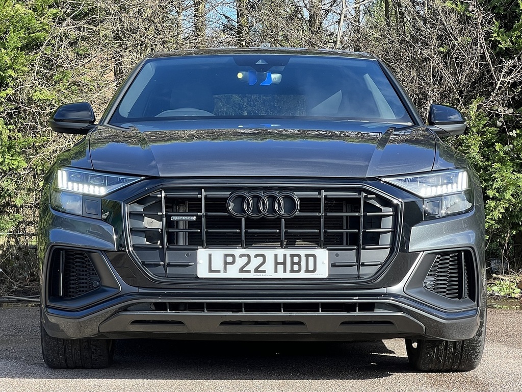 Audi Q8 Tfsi V6 Black Edition LP22HBD Grey #4