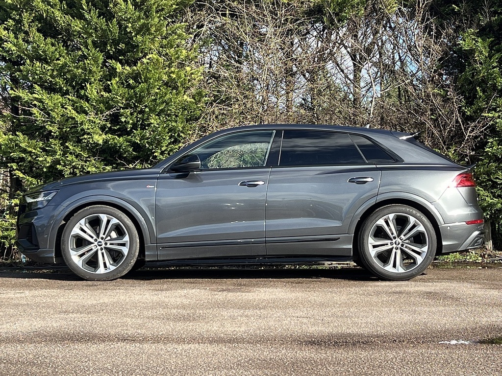 Audi Q8 Tfsi V6 Black Edition LP22HBD Grey #5