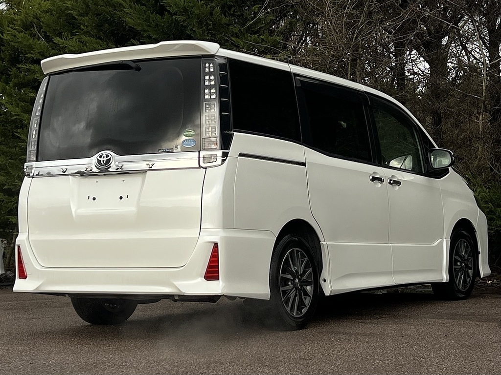 Toyota Voxy Zs Kirameki  #6