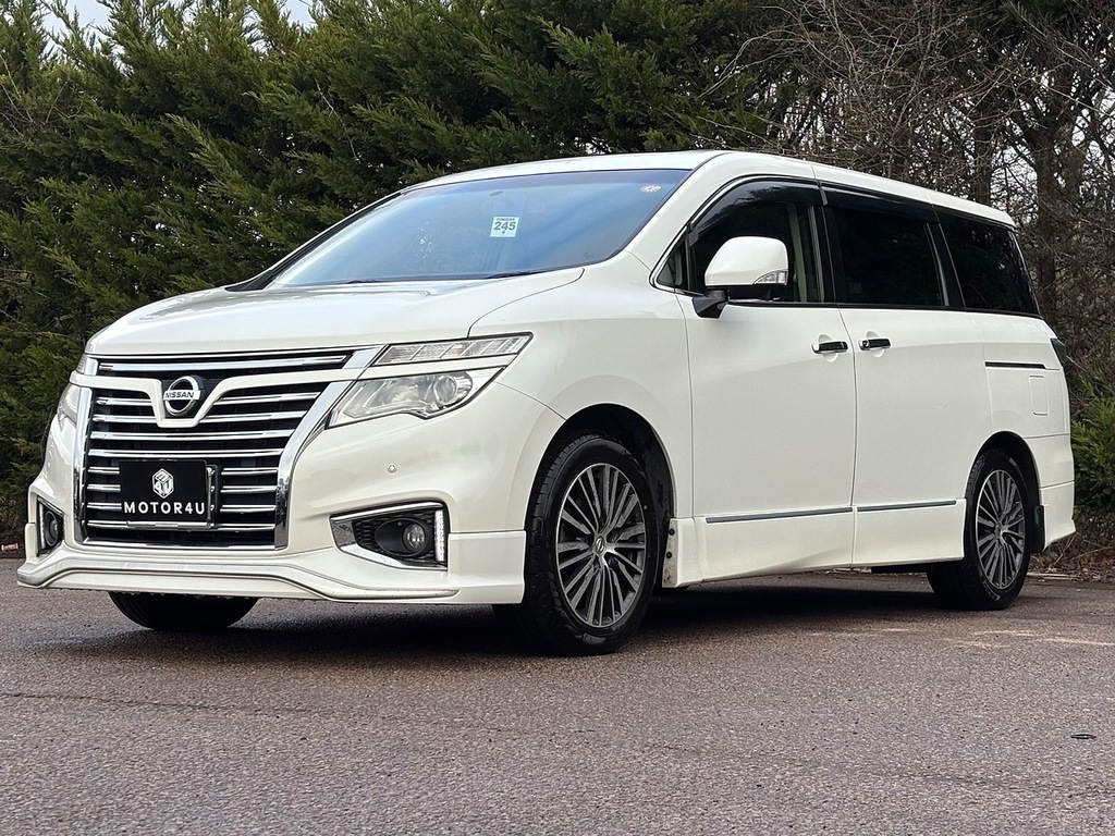 Nissan Elgrand 250 Highway Star #3